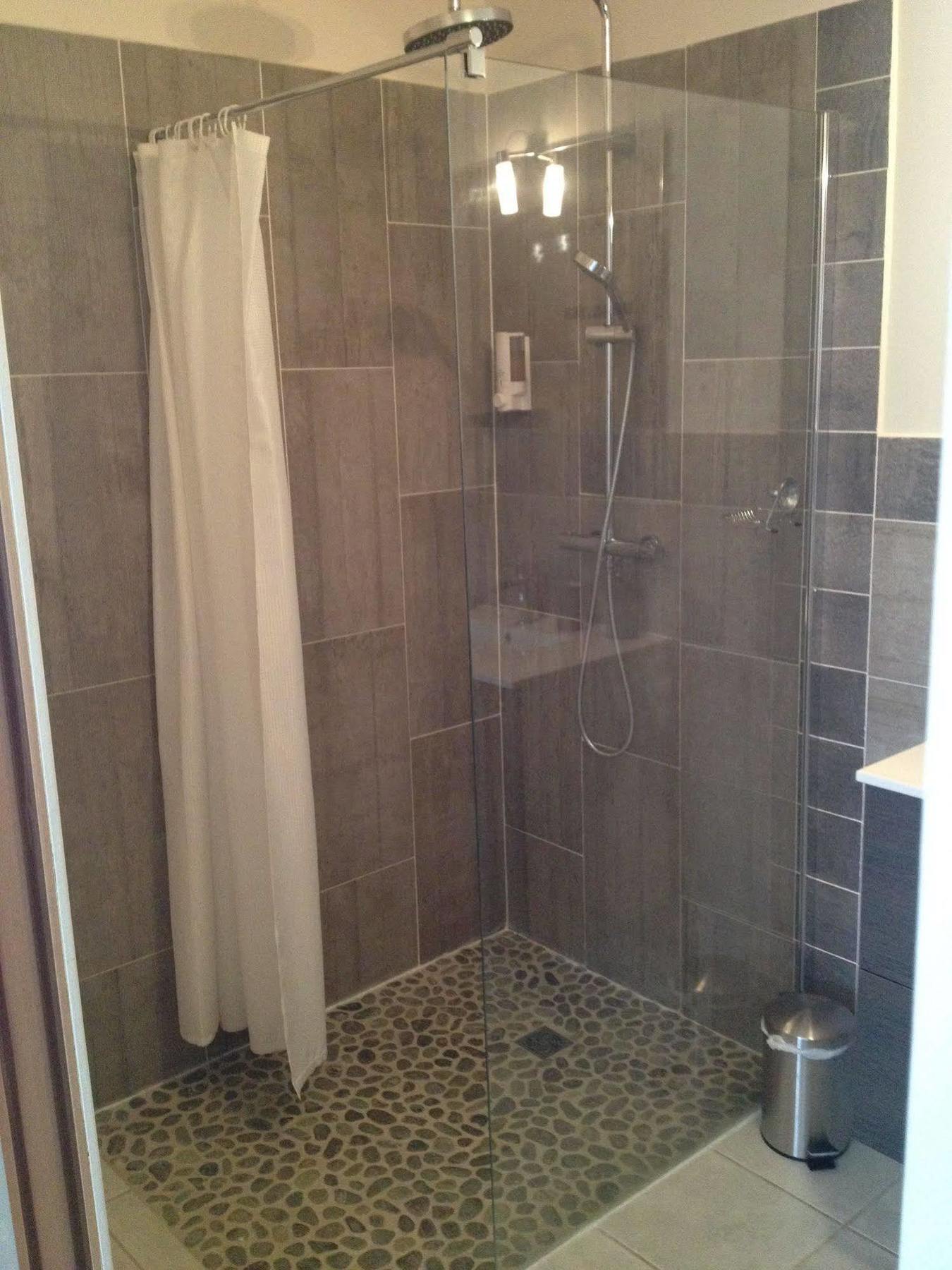 Le Mas De Servant Roulottes Et Chambres D'Hotes Auberives-en-Royans Ngoại thất bức ảnh