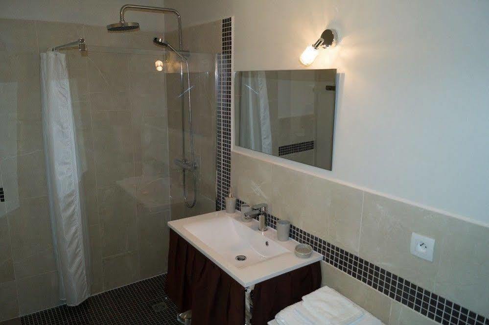 Le Mas De Servant Roulottes Et Chambres D'Hotes Auberives-en-Royans Ngoại thất bức ảnh